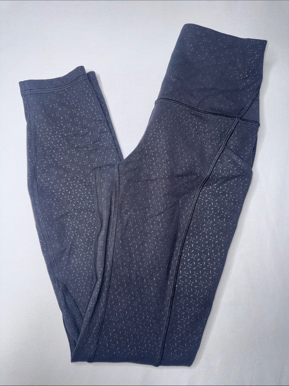 Lululemon High-Rise Crop Leggings Size 2 Black Speckle Print Side Pockets